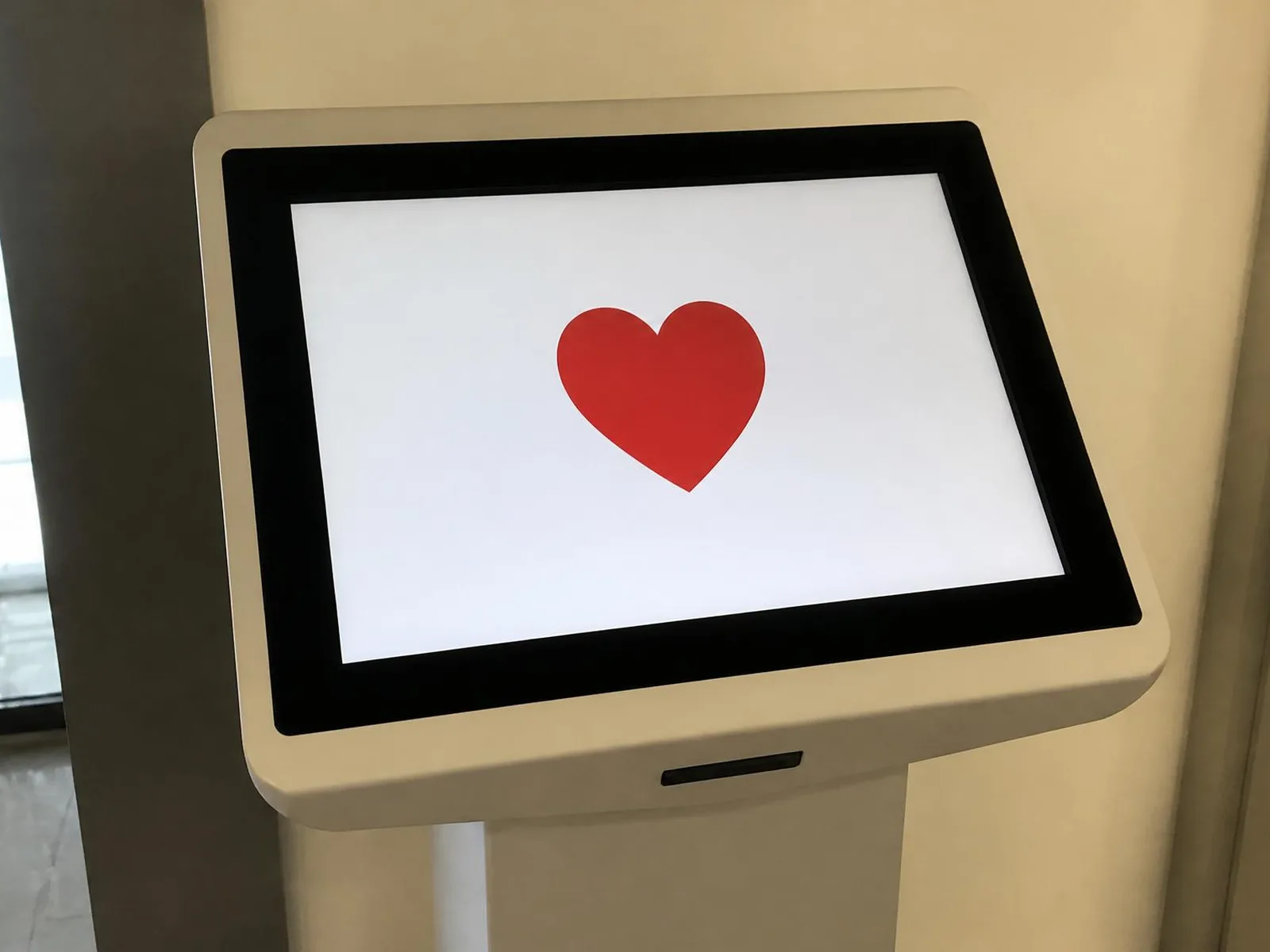 Borne Tactile Saint-Valentin — animation événementielle