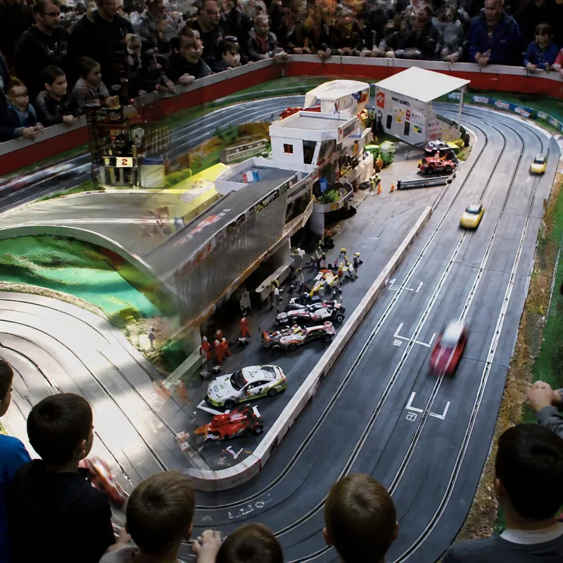 Circuit Voitures Électriques Géant