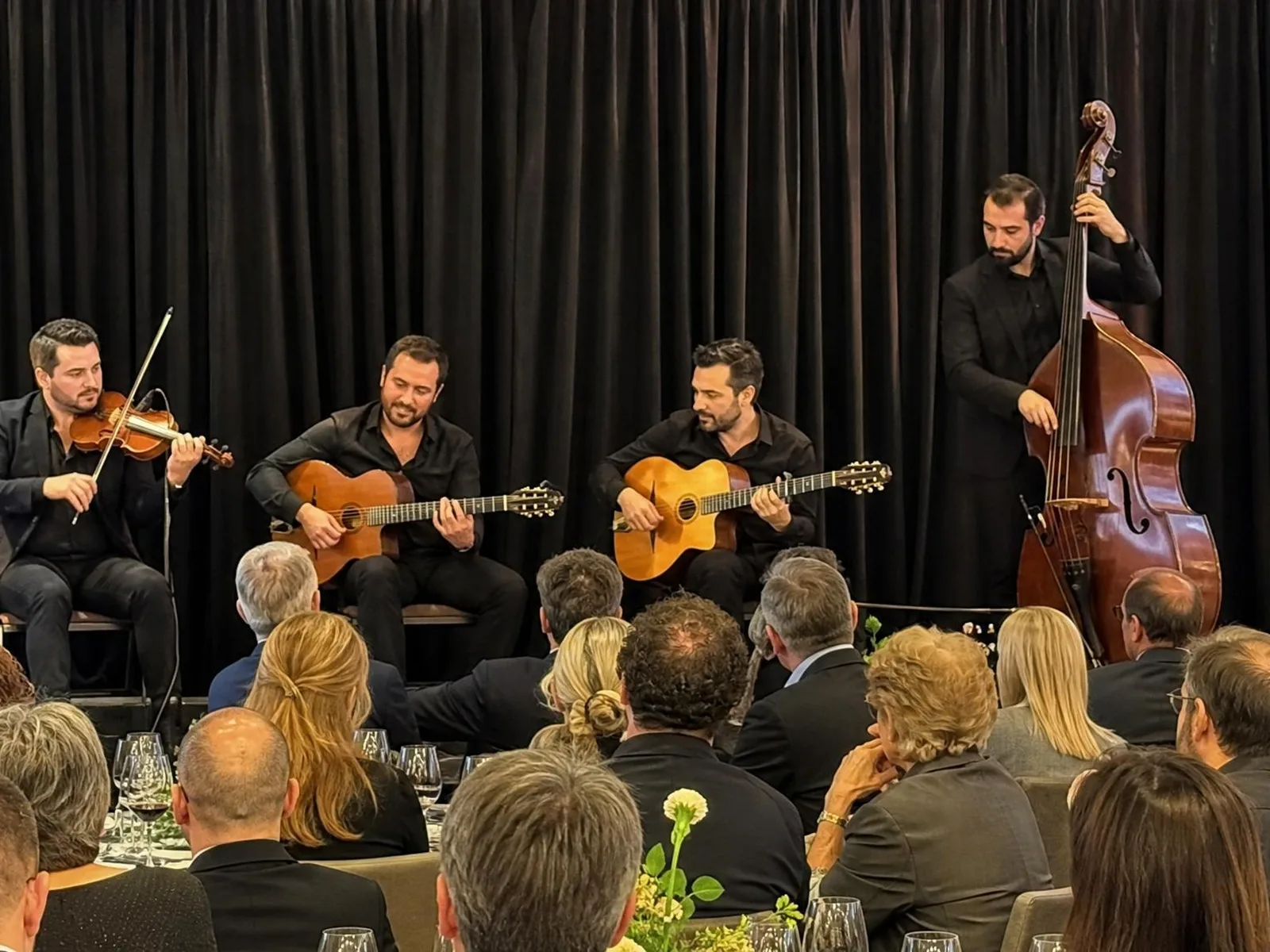 Spectacle Jazz Manouche — animation événementielle