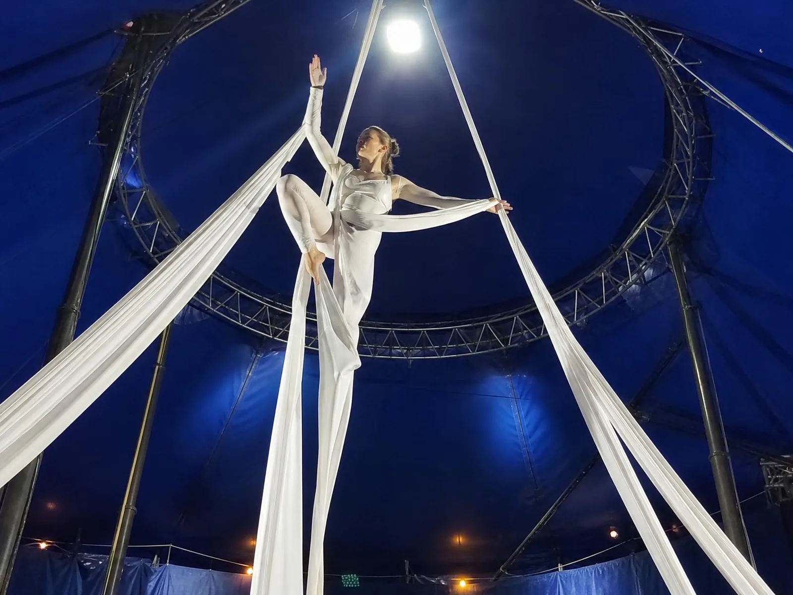 Spectacle Tissu Aérien — animation événementielle
