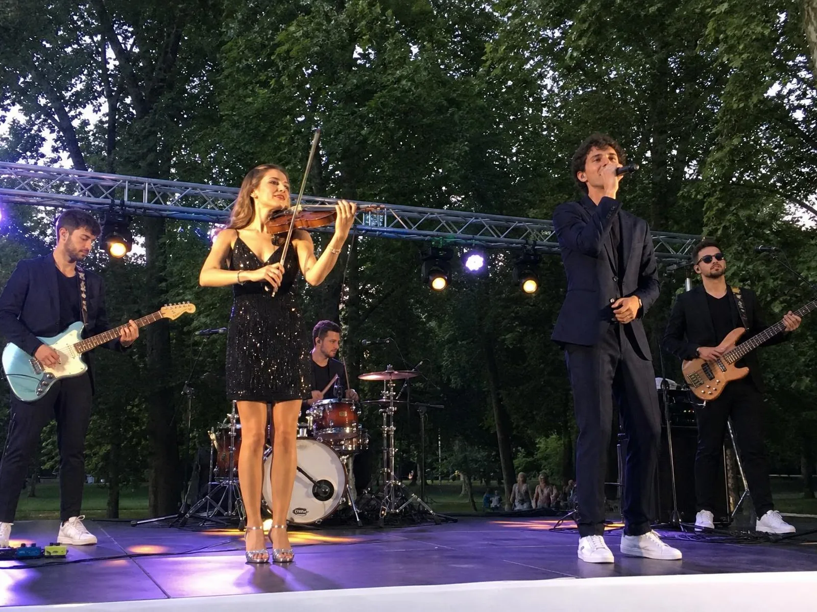 Spectacle Violonistes Pop — animation événementielle