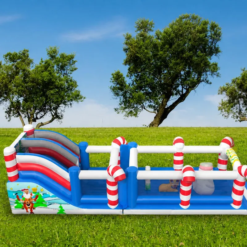 Le toboggan gonflable de Noël